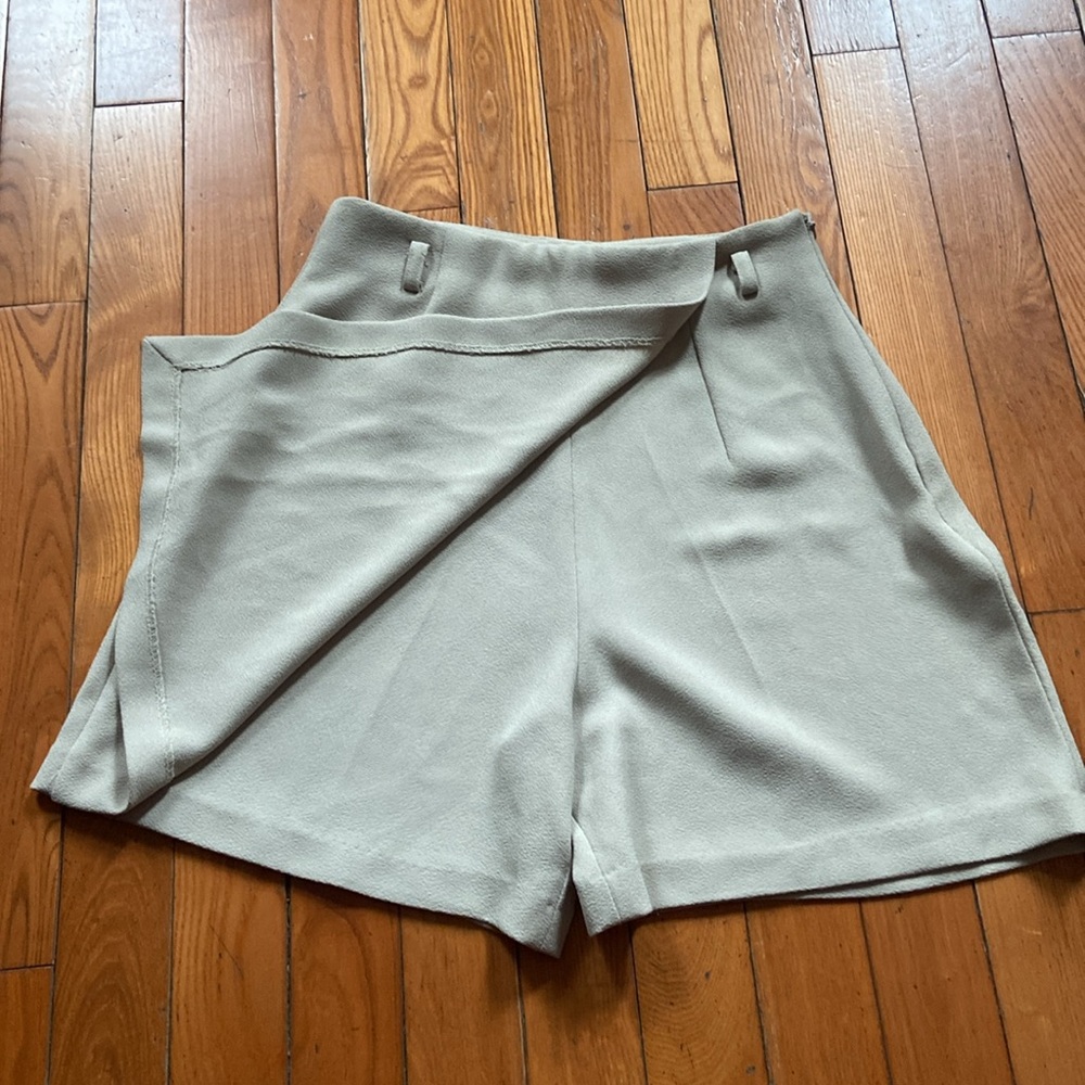 Skort - Picture 2 of 6